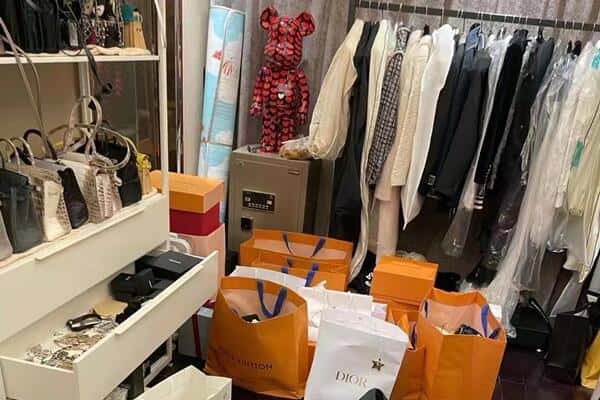梅州回收一线品牌衣服.jpg